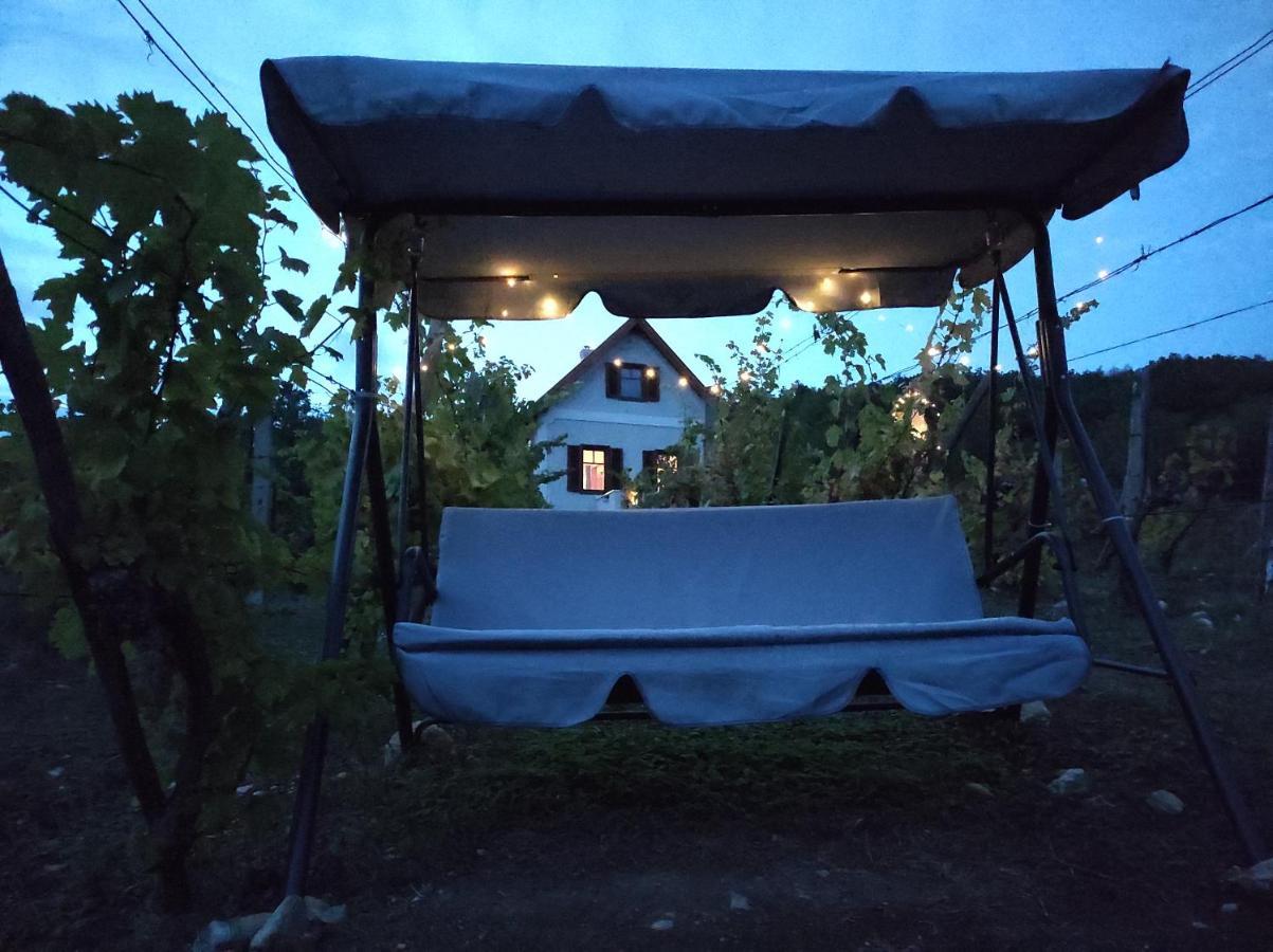 Napraszallas Vendeghaz Balatonakali Exterior foto